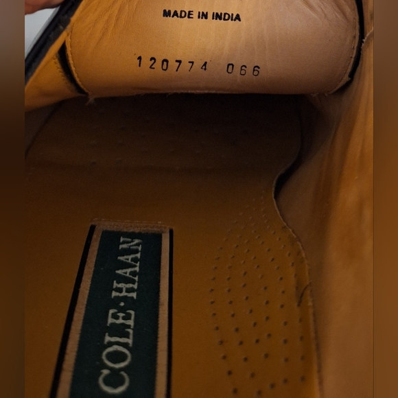 👞COLE HAAN men's dress shoes. Black patent leather, leather soles. Size 10.5 - Picture 7 of 9